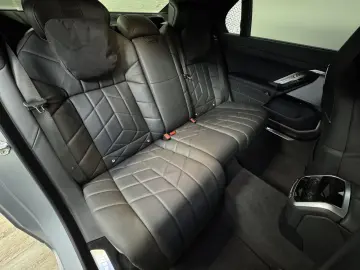 BMW 740d xDrive M Sport Pro TV Executive Lounge ACC