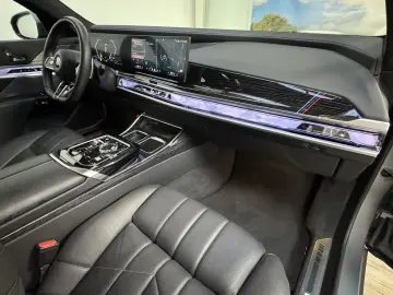 BMW 740d xDrive M Sport Pro TV Executive Lounge ACC