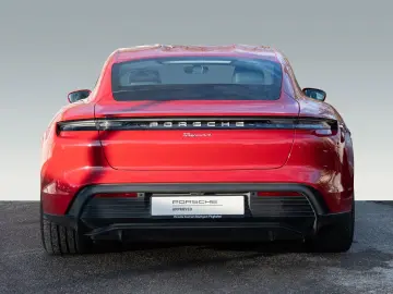 PORSCHE Taycan Performancebatterie Plus Surround View