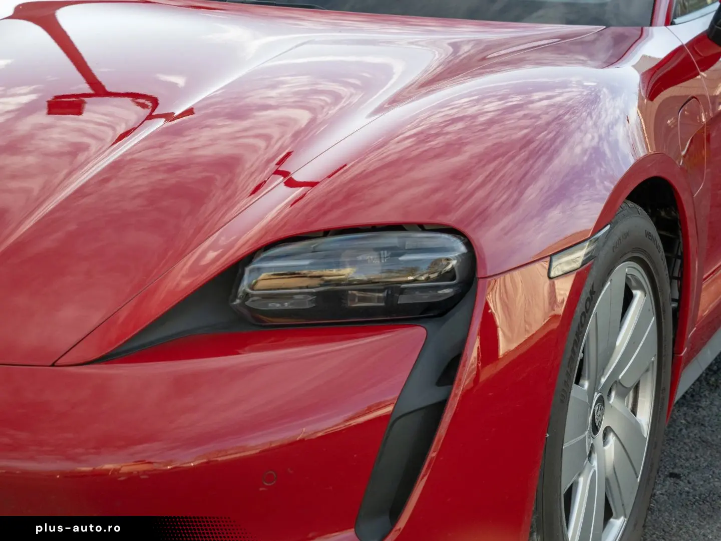 PORSCHE Taycan Performancebatterie Plus Surround View