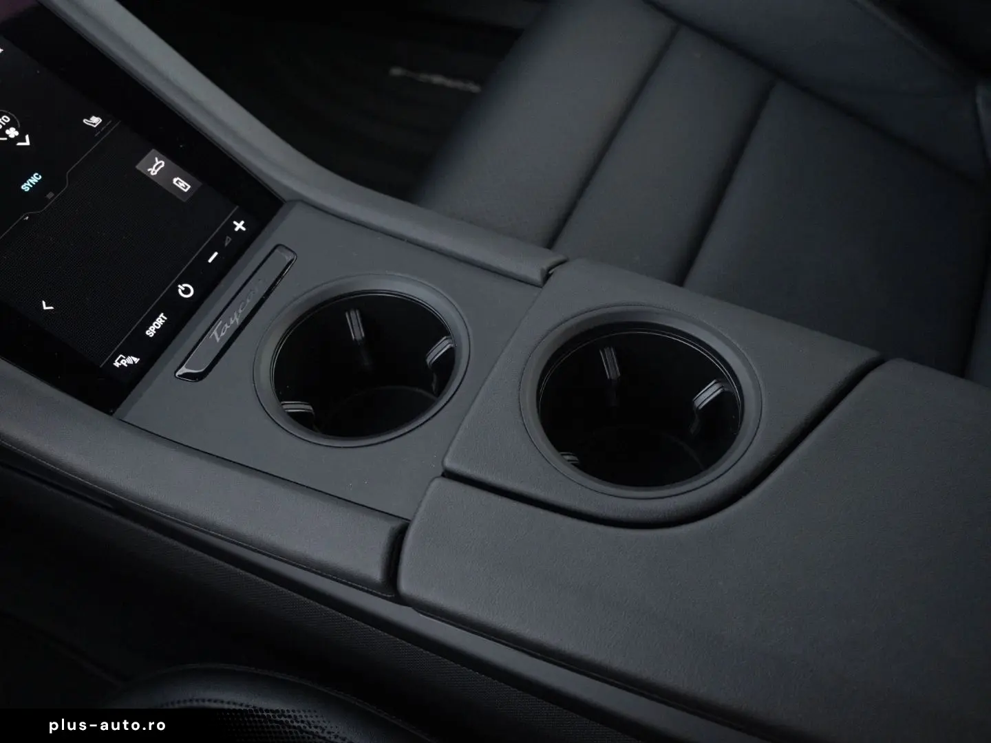 PORSCHE Taycan Performancebatterie Plus Surround View