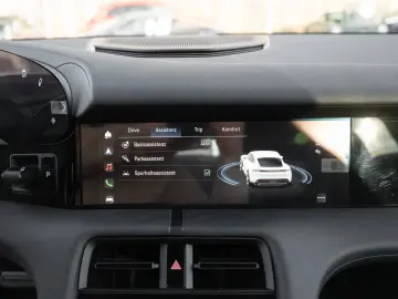 PORSCHE Taycan Performancebatterie Plus Surround View