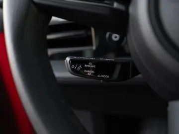PORSCHE Taycan Performancebatterie Plus Surround View