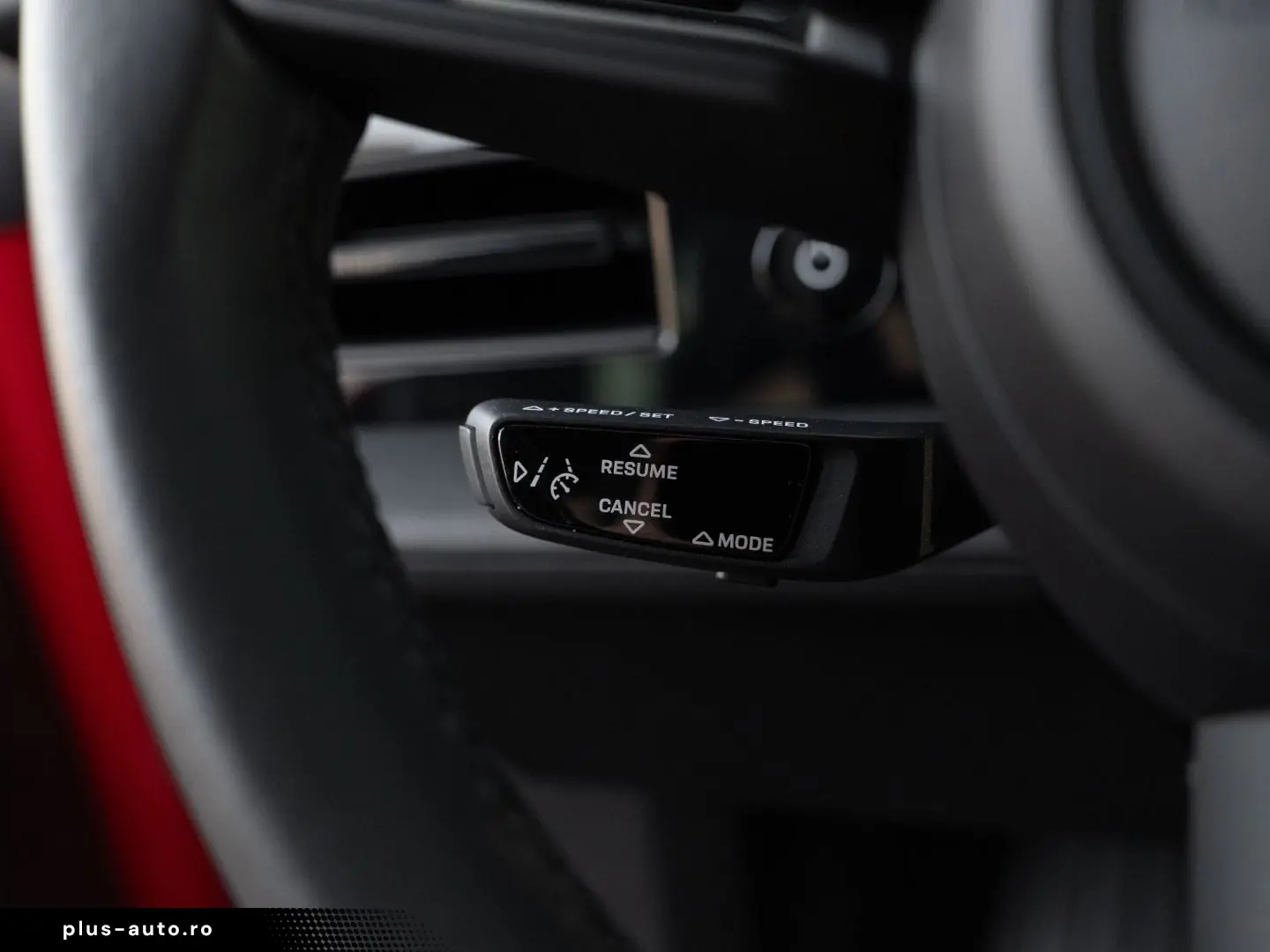 PORSCHE Taycan Performancebatterie Plus Surround View