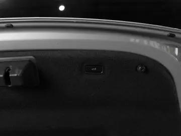 PORSCHE Taycan RWD Ambient VENT PANO 21