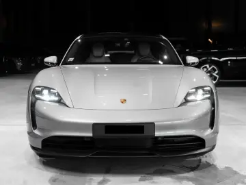 PORSCHE Taycan RWD Ambient VENT PANO 21