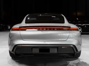 PORSCHE Taycan RWD Ambient VENT PANO 21