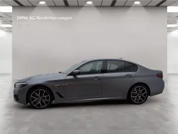 BMW 545e xDrive Limousine M Sport LiveCockpitProf