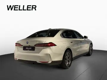 BMW 520d xDr Lim KomSi LivePro AdLED 360  DA  St Go