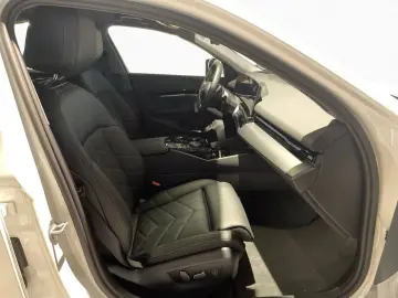 BMW 520d xDr Lim KomSi LivePro AdLED 360  DA  St Go