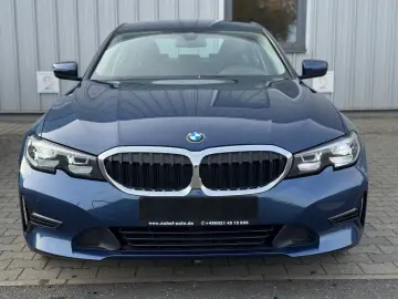 BMW 318d Lim. LED Live Cockpit Spur 8xAlu