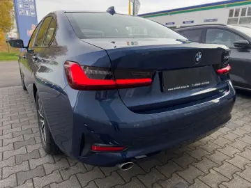 BMW 318d Lim. LED Live Cockpit Spur 8xAlu