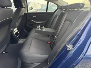 BMW 318d Lim. LED Live Cockpit Spur 8xAlu