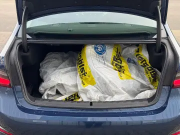 BMW 318d Lim. LED Live Cockpit Spur 8xAlu