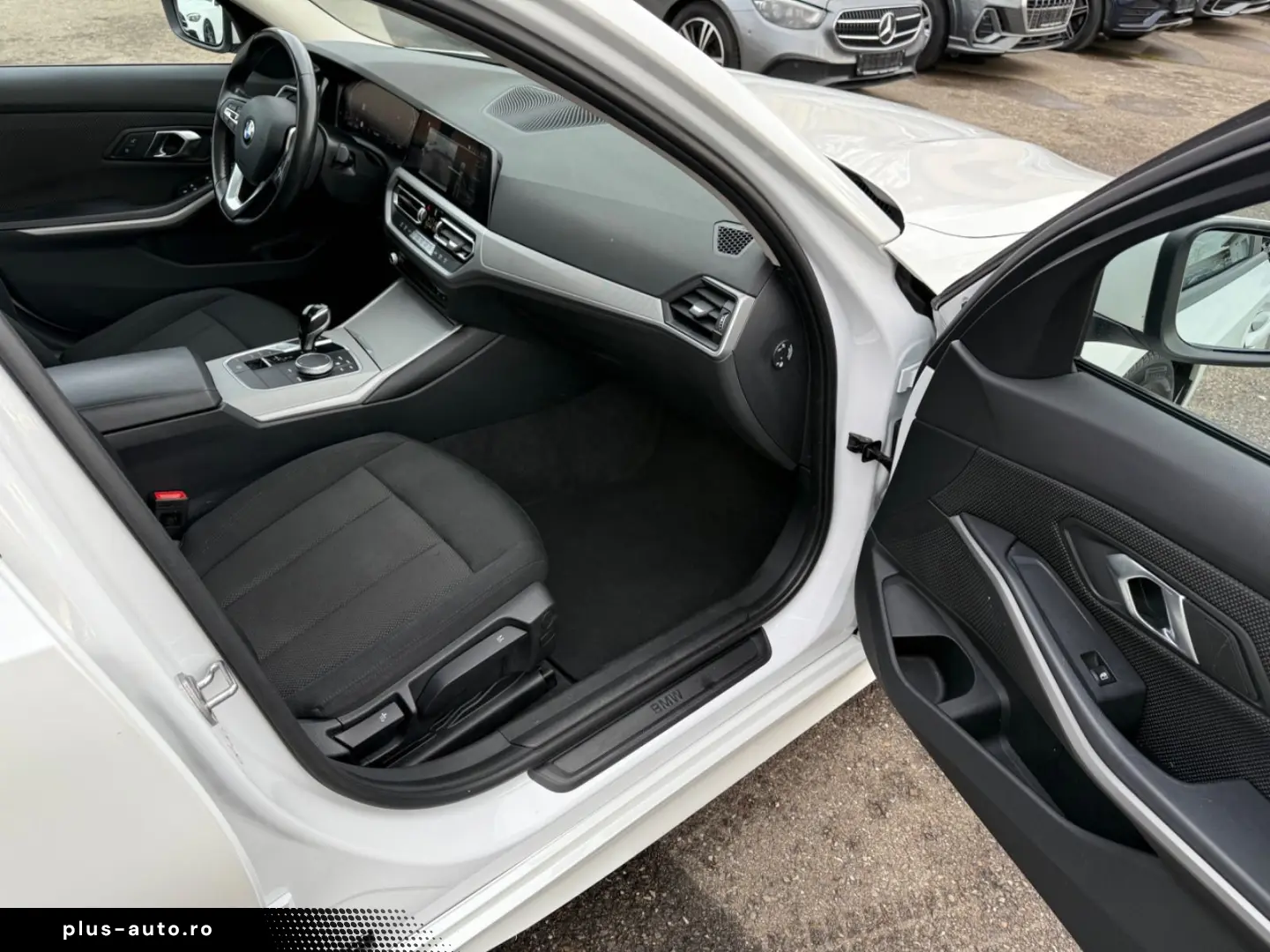 BMW 318d Lim. Schiebe- Hebedach Live Cockpit