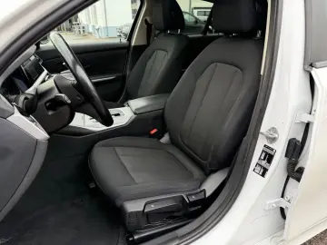 BMW 318d Lim. Schiebe- Hebedach Live Cockpit