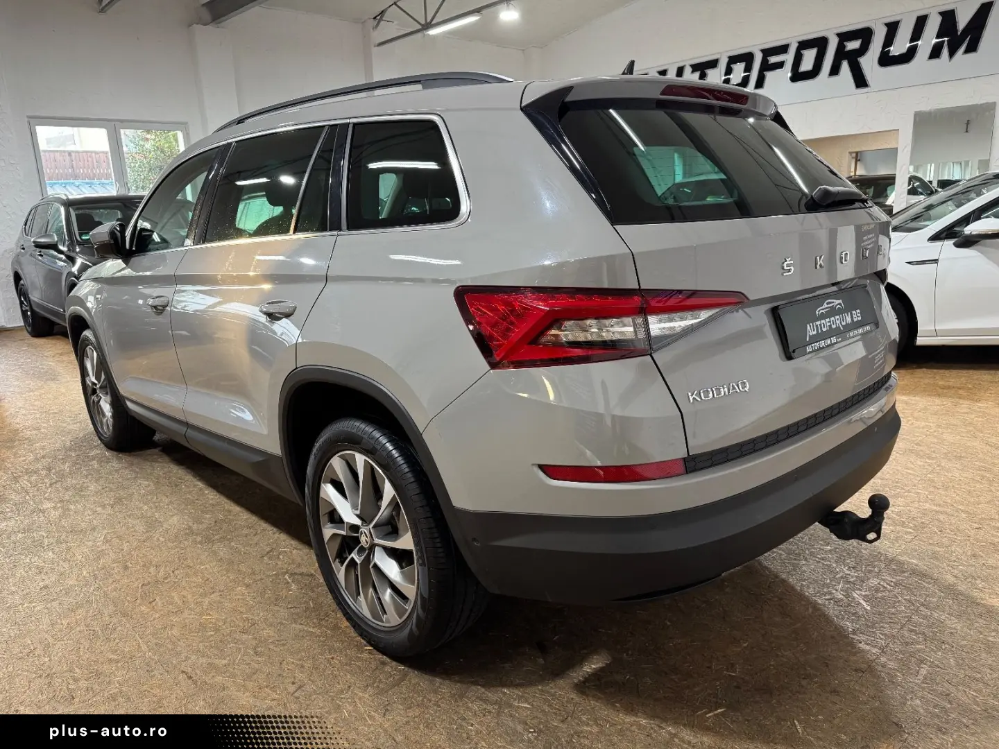 SKODA Kodiaq Clever2.0TDI DSG AHK 360CAM ACC 4xSHZ 19