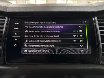 SKODA Kodiaq Clever2.0TDI DSG AHK 360CAM ACC 4xSHZ 19