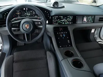 PORSCHE Taycan 4S SportDesign Matrix Chrono Display HUD