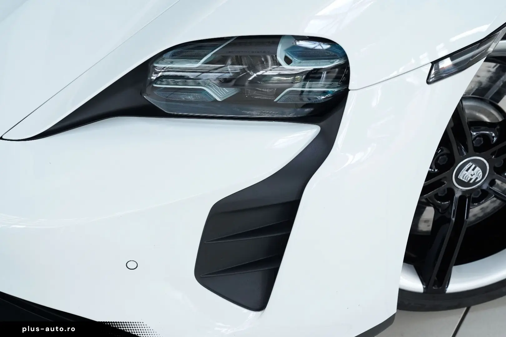 PORSCHE Taycan 4S SportDesign Matrix Chrono Display HUD