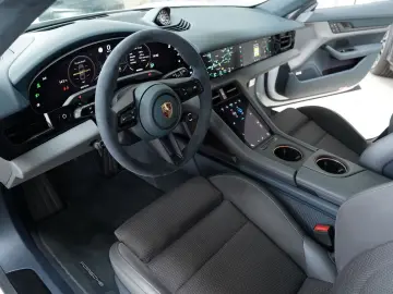 PORSCHE Taycan 4S SportDesign Matrix Chrono Display HUD