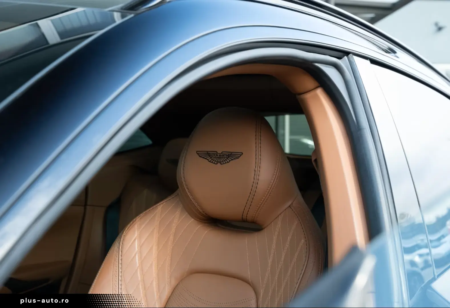 ASTON MARTIN DBX V8 4.0 360-Kamera Sitzbelüftung Sattelbraun