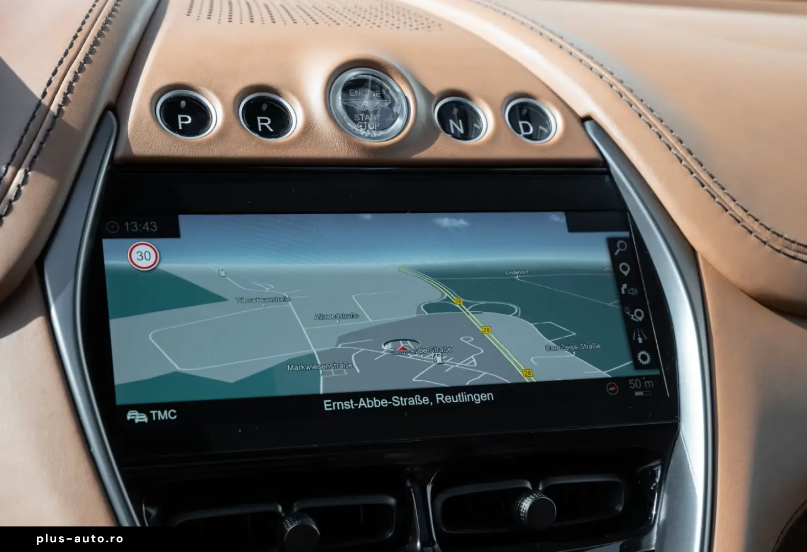 ASTON MARTIN DBX V8 4.0 360-Kamera Sitzbelüftung Sattelbraun