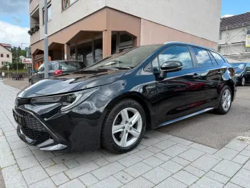 TOYOTA Corolla Touring Sports Hybrid Team D