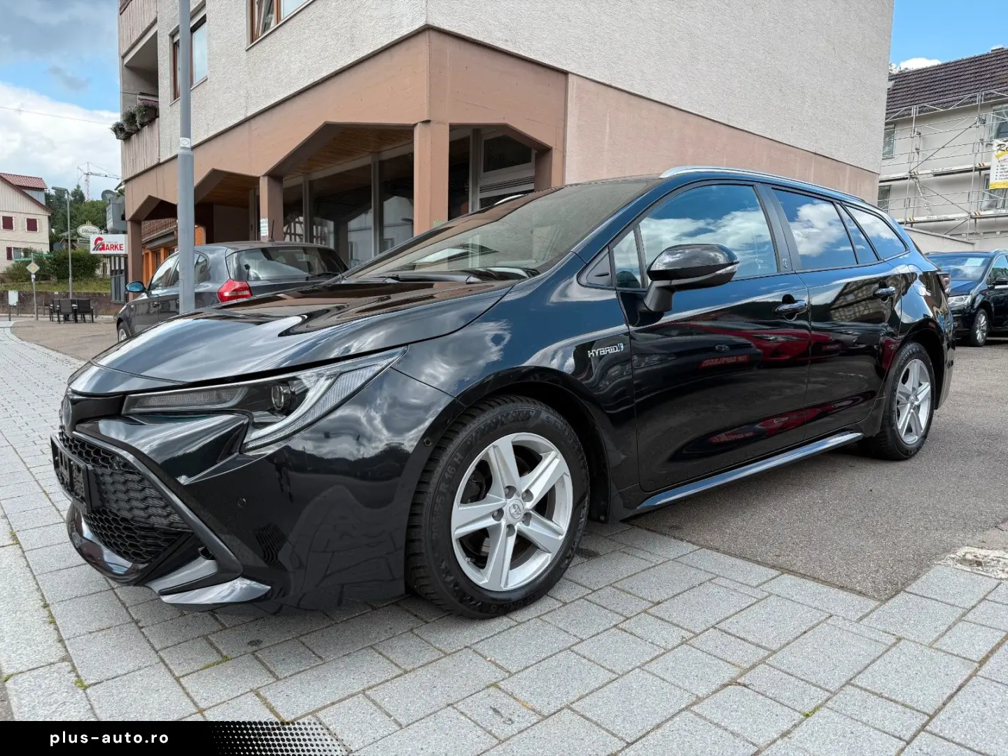 TOYOTA Corolla Touring Sports Hybrid Team D