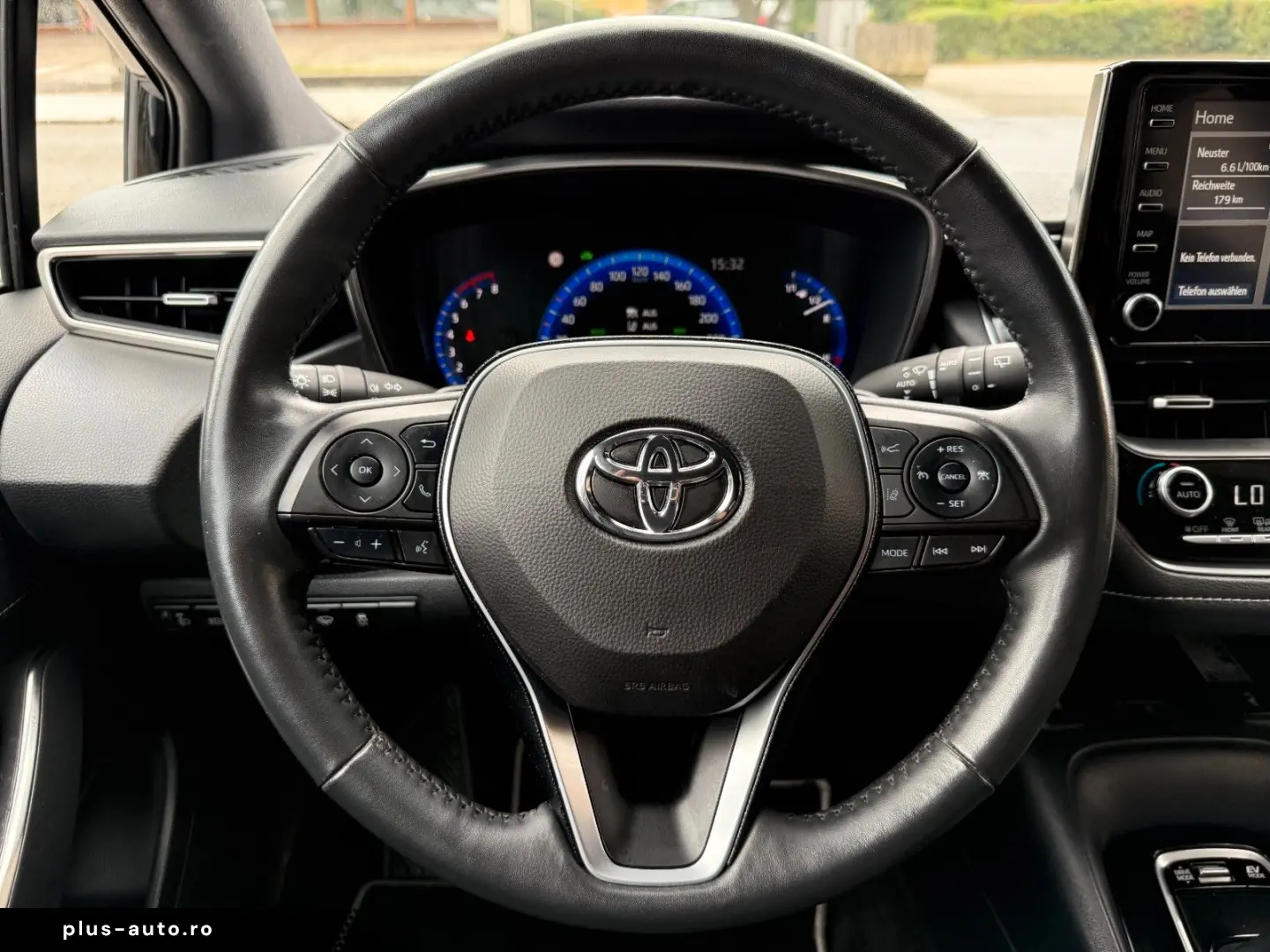 TOYOTA Corolla Touring Sports Hybrid Team D