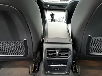 BMW 330e xDrive Limousine M Sport LiveCockpitProf