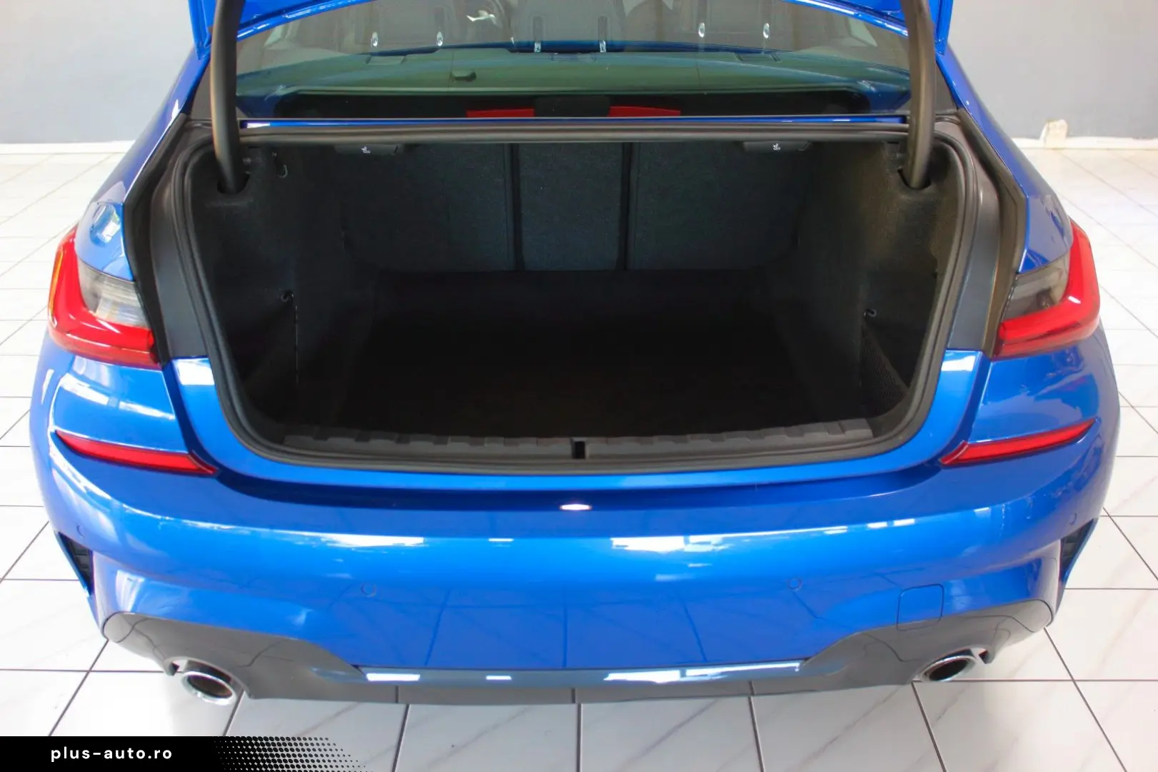 BMW 320dA xDrive LIMO-M-SPORTPAKET UNFALLFREI DEUTSC