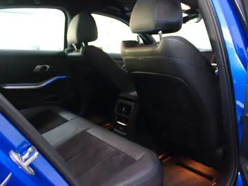 BMW 320dA xDrive LIMO-M-SPORTPAKET UNFALLFREI DEUTSC