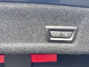 BMW 3 Lim. 320 xDrive Schiebedach KeyGO Memory eSitz