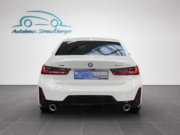 BMW 320xi Lim. M Sport ACC HiFi SHZ HUD KZU QI 360