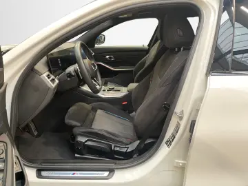 BMW 320xi Lim. M Sport ACC HiFi SHZ HUD KZU QI 360