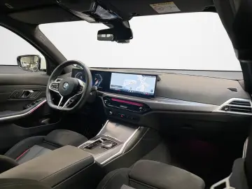 BMW 320xi Lim. M Sport ACC HiFi SHZ HUD KZU QI 360