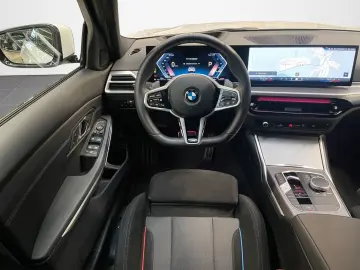 BMW 320xi Lim. M Sport ACC HiFi SHZ HUD KZU QI 360