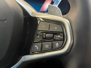 BMW 320xi Lim. M Sport ACC HiFi SHZ HUD KZU QI 360