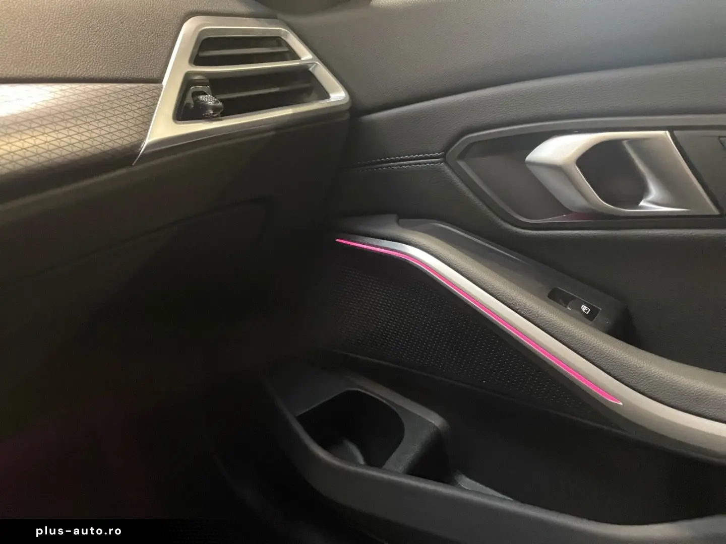 BMW 320xi Lim. M Sport ACC HiFi SHZ HUD KZU QI 360