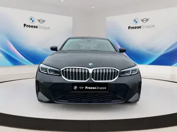 BMW 320d xDrive Limousine HEAD-UP RFK XDRIVE LED SHZ