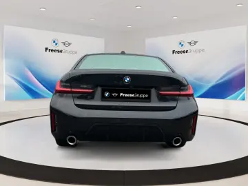 BMW 320d xDrive Limousine HEAD-UP RFK XDRIVE LED SHZ