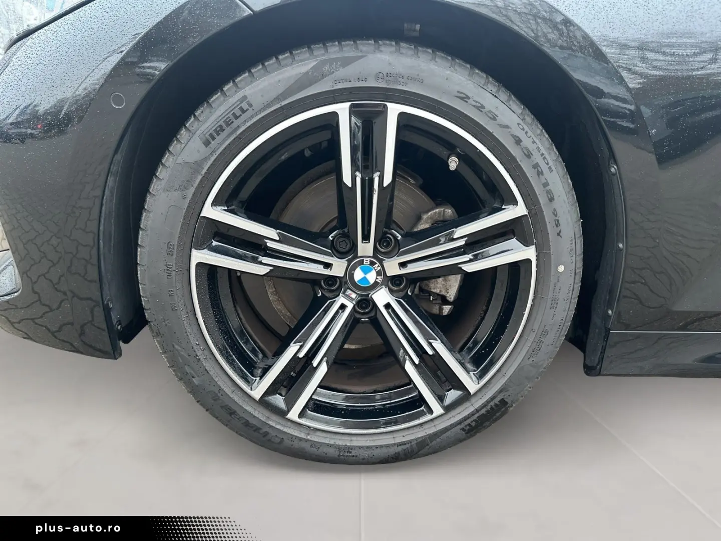 BMW 320d xDrive Limousine HEAD-UP RFK XDRIVE LED SHZ