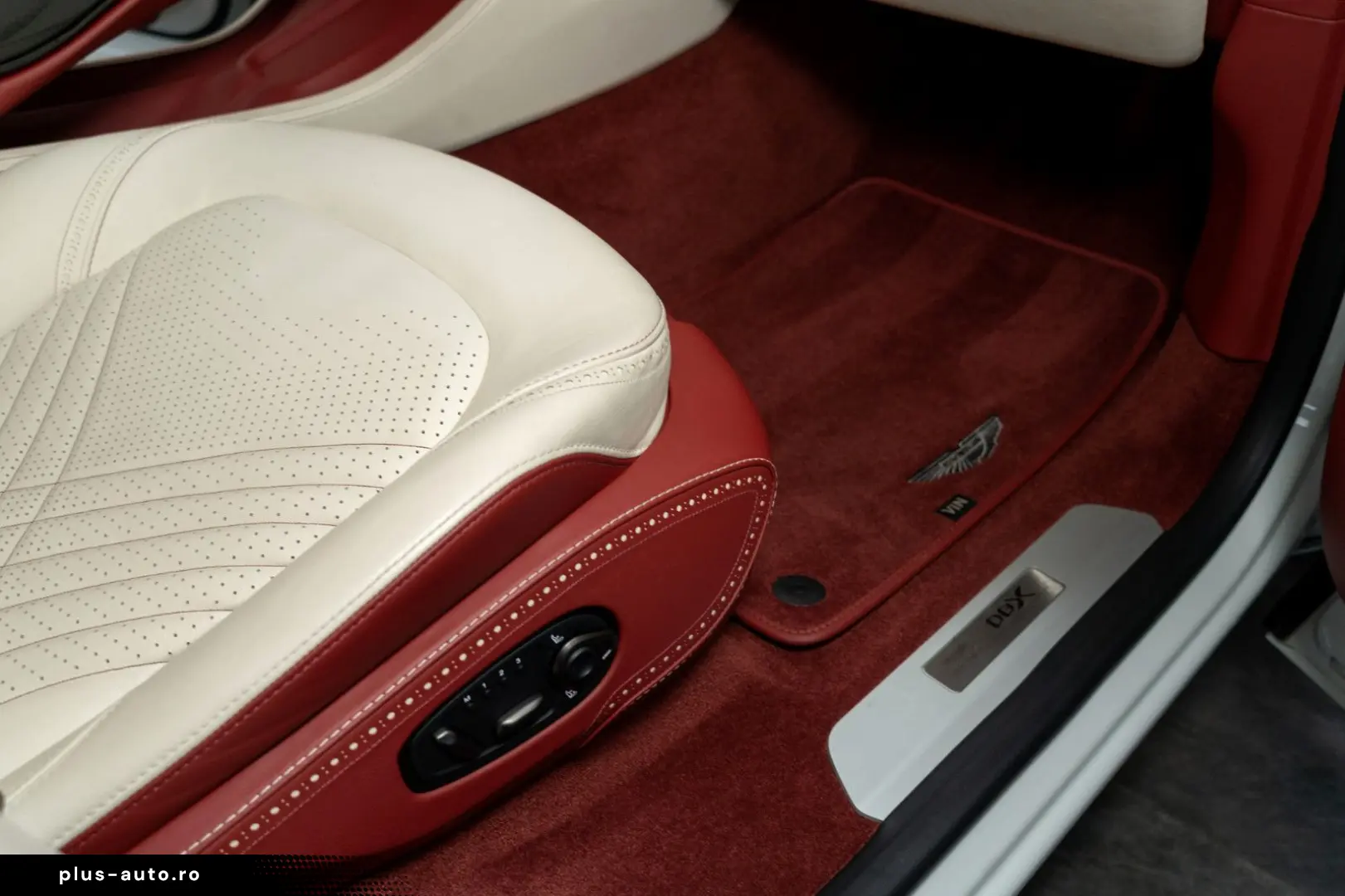 ASTON MARTIN DBX 4.0 V8 #Exclusive Farbkombi #deutsches Fzg.