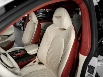 ASTON MARTIN DBX 4.0 V8 #Exclusive Farbkombi #deutsches Fzg.