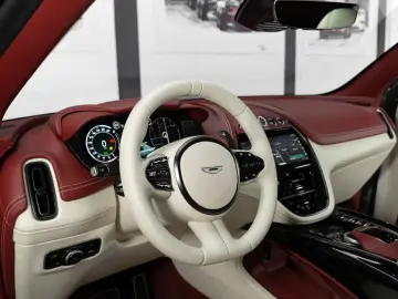 ASTON MARTIN DBX 4.0 V8 #Exclusive Farbkombi #deutsches Fzg.