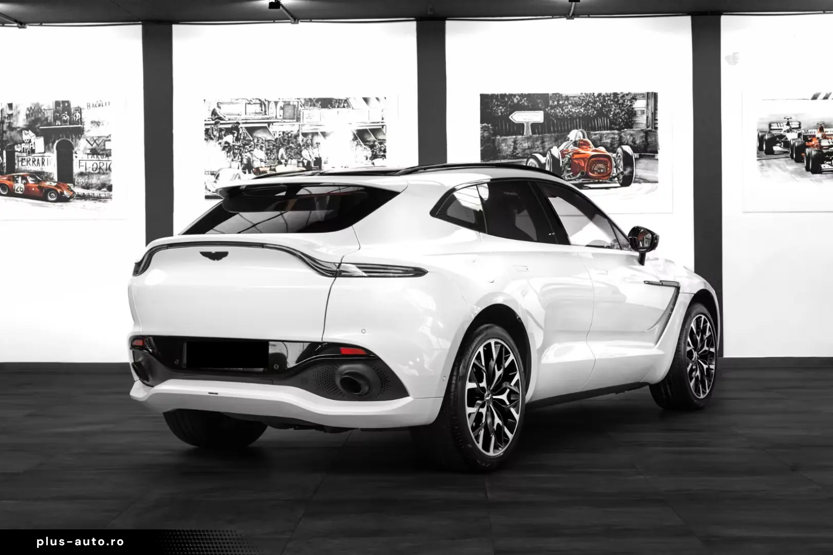 ASTON MARTIN DBX 4.0 V8 #Exclusive Farbkombi #deutsches Fzg.