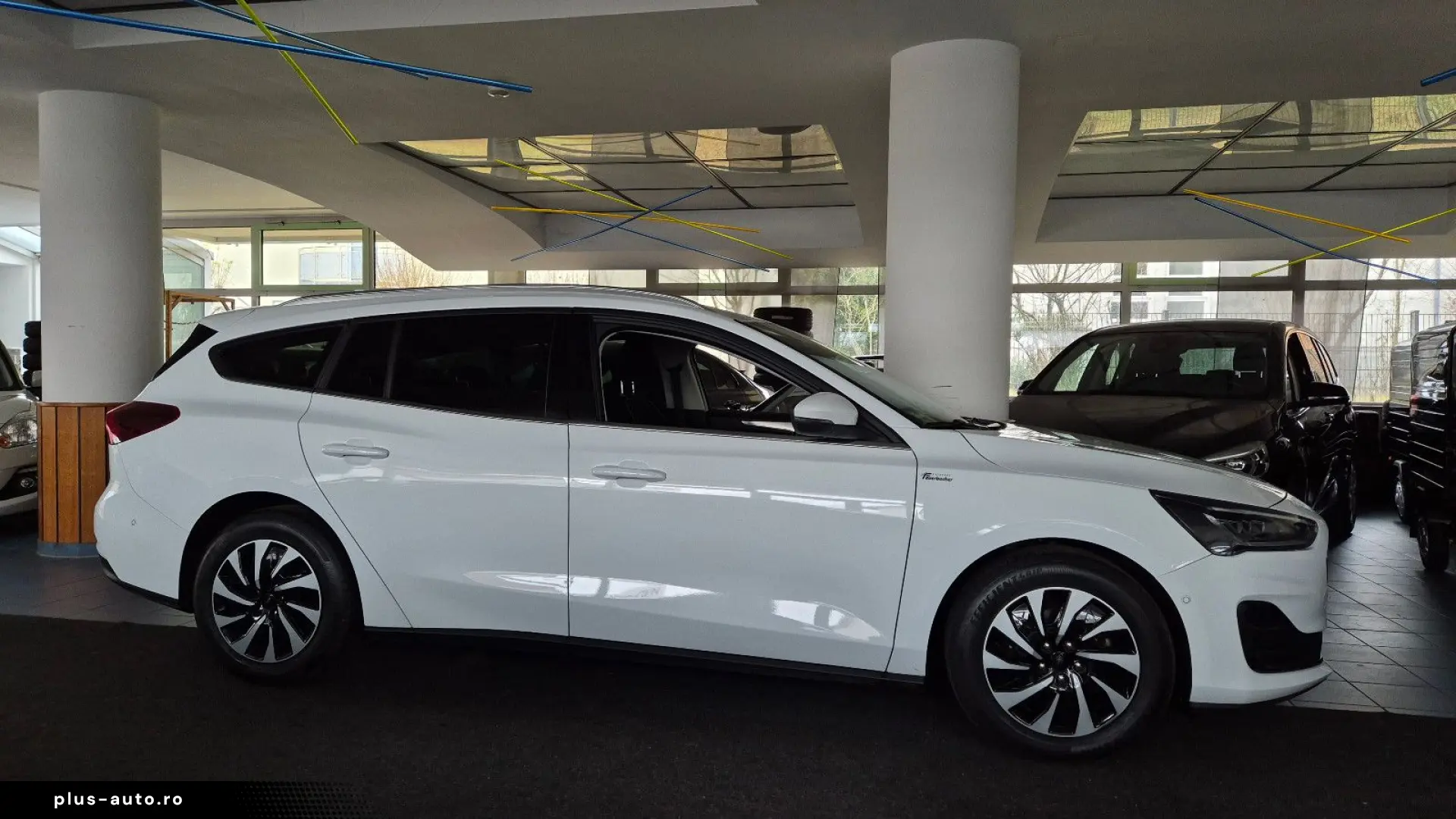 FORD Focus Titanium ACC Matrix Navi RFK SHZ Spur Tot