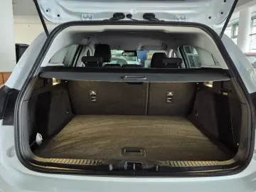 FORD Focus Titanium ACC Matrix Navi RFK SHZ Spur Tot