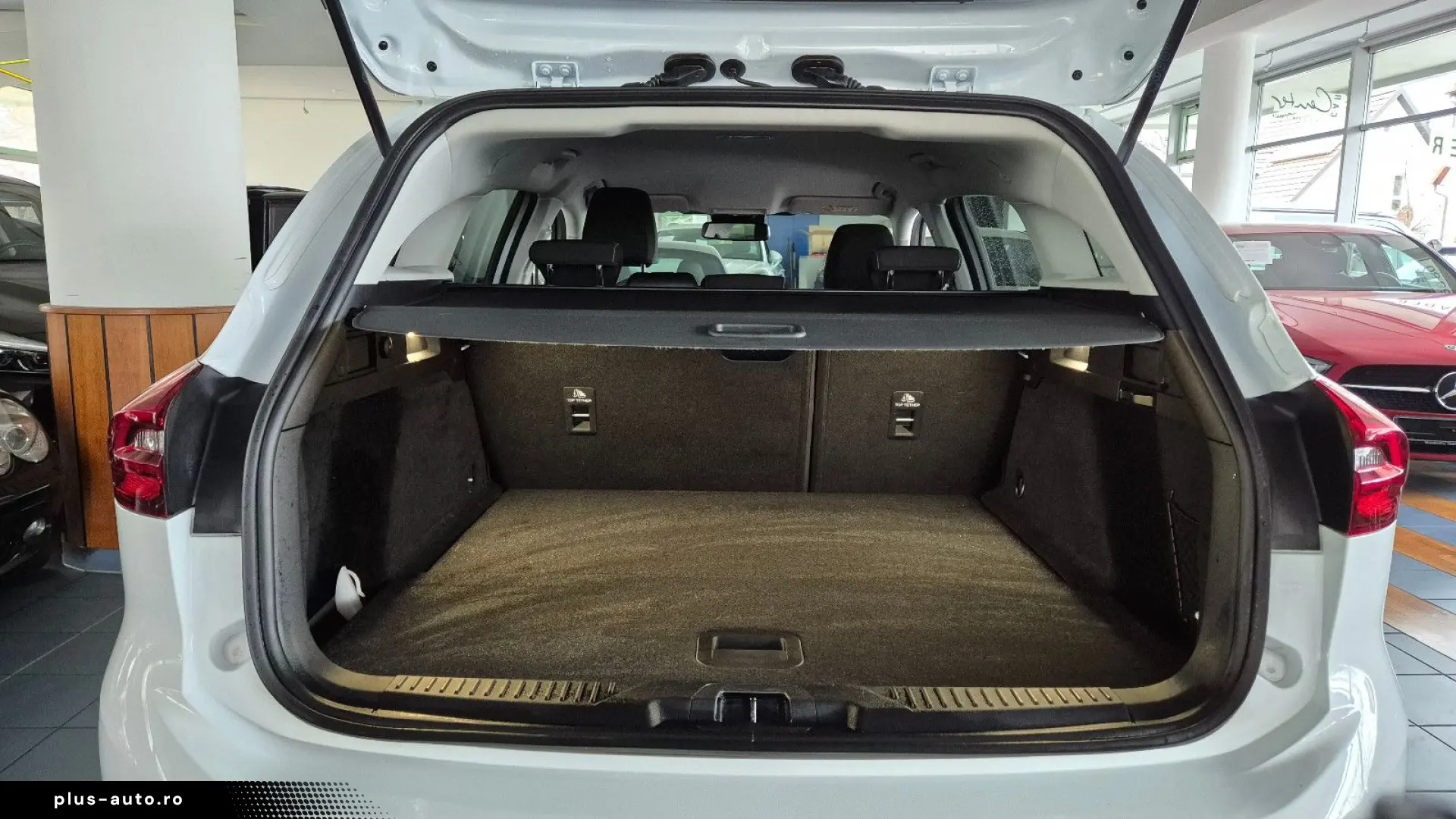 FORD Focus Titanium ACC Matrix Navi RFK SHZ Spur Tot